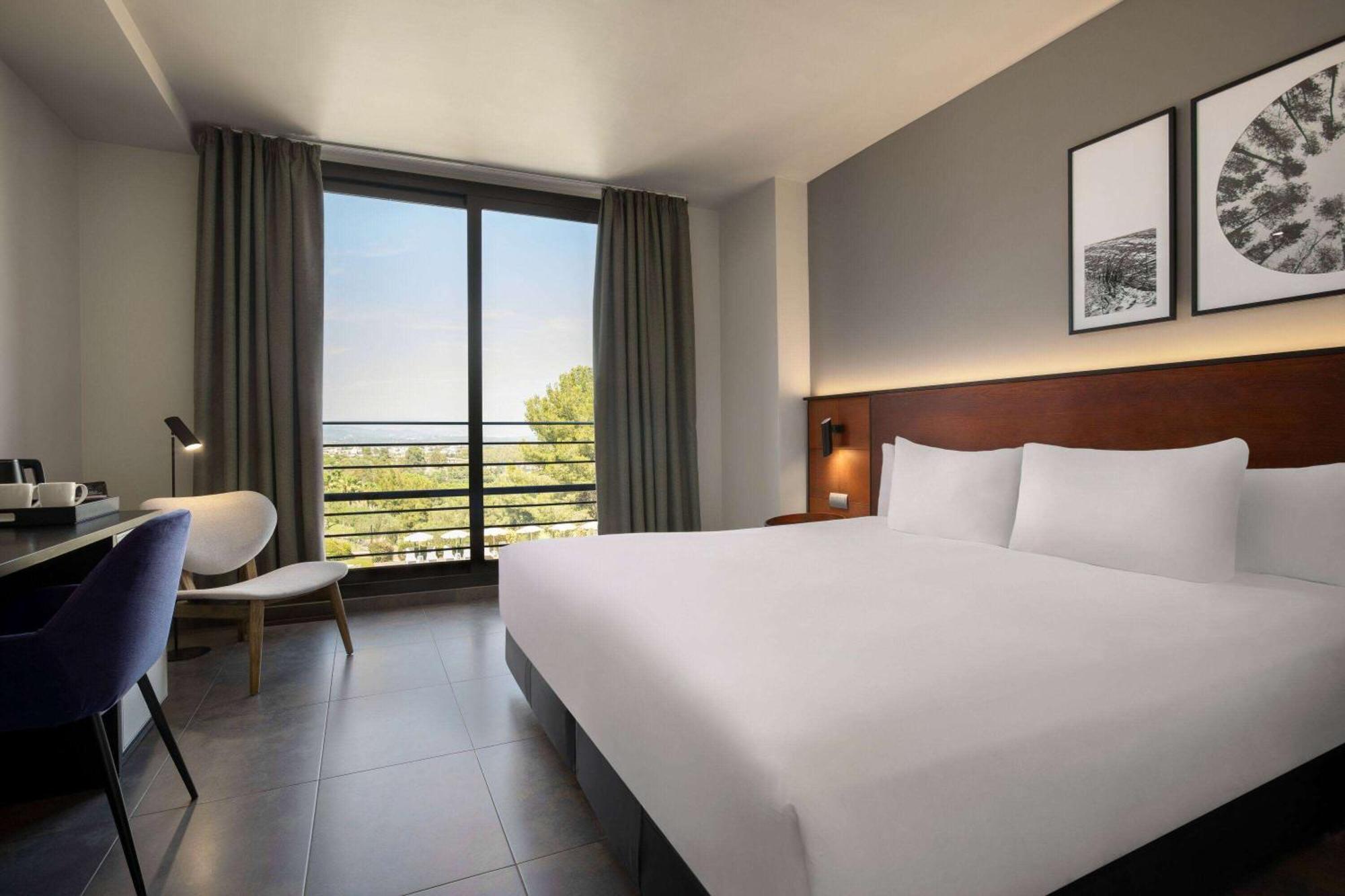 Dolce By Wyndham Barcelona Resort Sant Esteve Sesrovires Εξωτερικό φωτογραφία