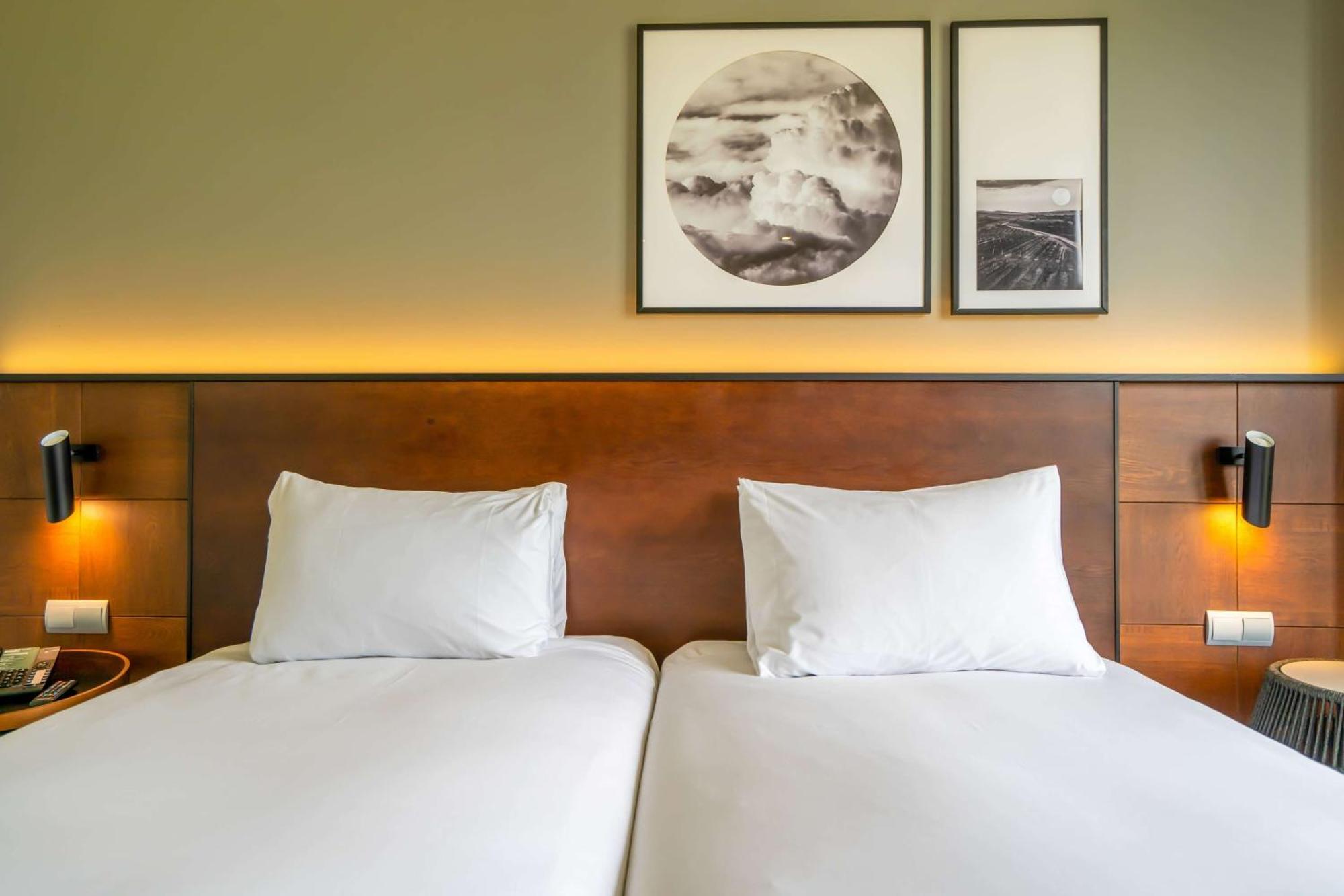 Dolce By Wyndham Barcelona Resort Sant Esteve Sesrovires Εξωτερικό φωτογραφία