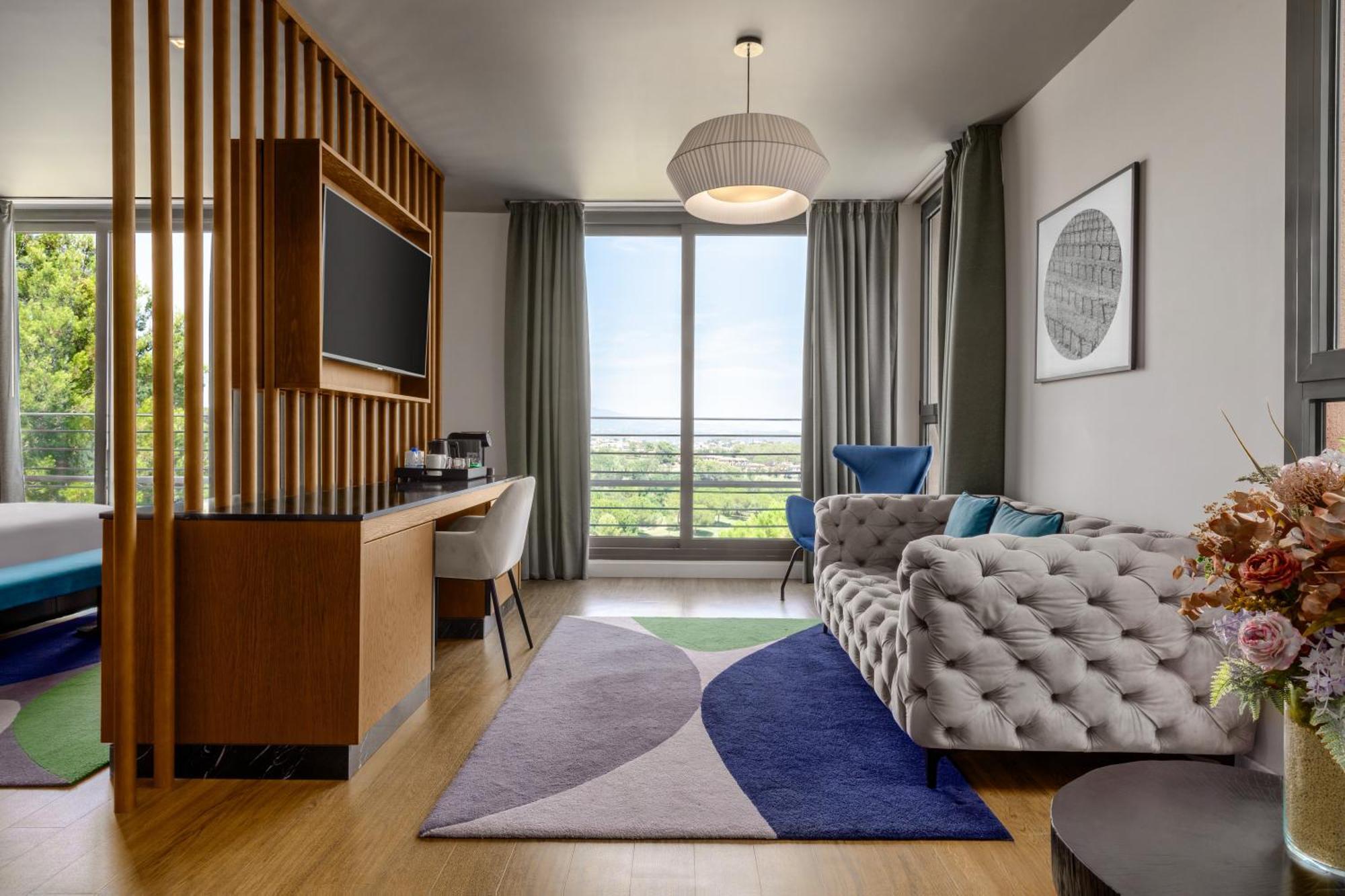 Dolce By Wyndham Barcelona Resort Sant Esteve Sesrovires Εξωτερικό φωτογραφία